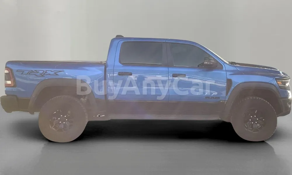 Vehicle photo 3