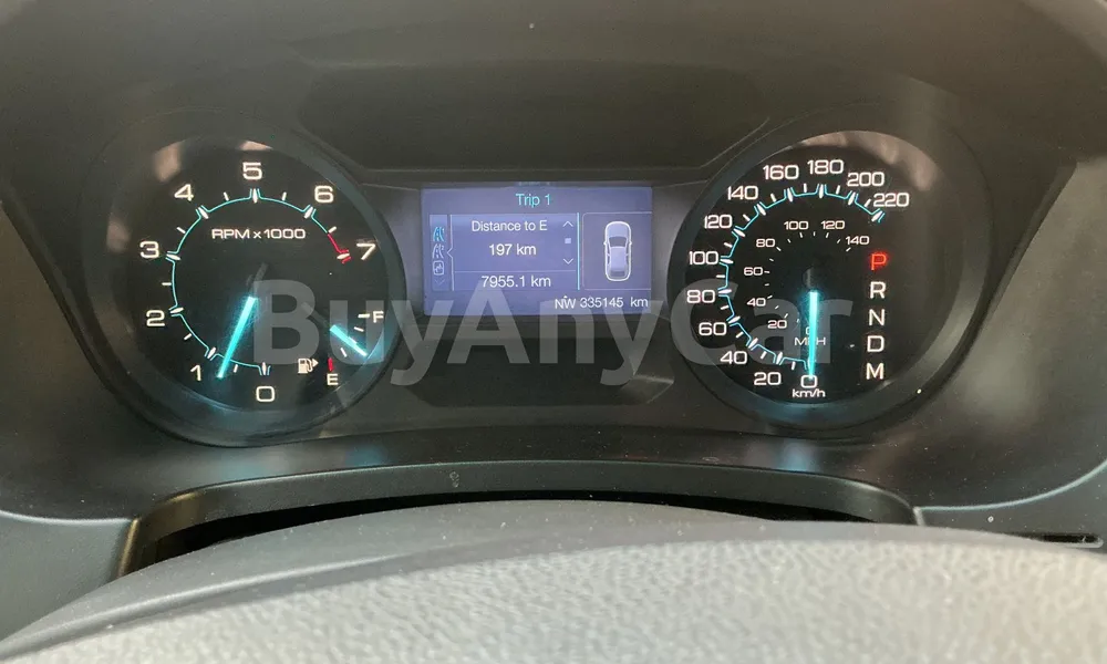 Vehicle photo 7