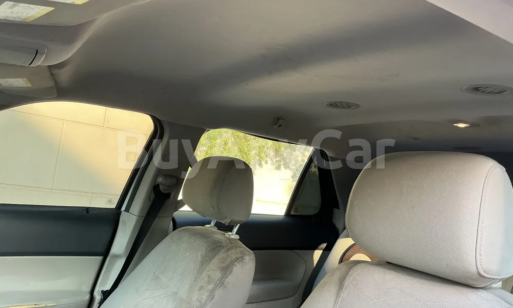 Vehicle photo 8