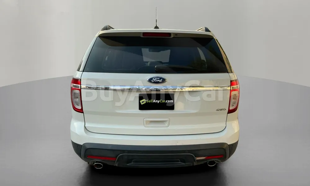 Vehicle photo 2