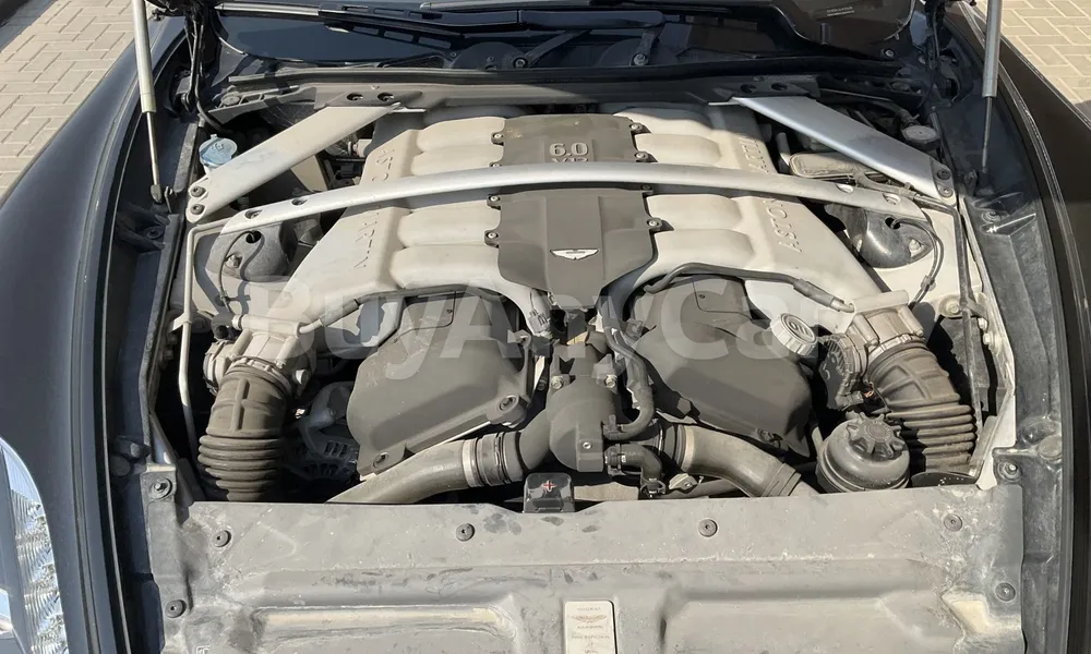 Vehicle photo 5