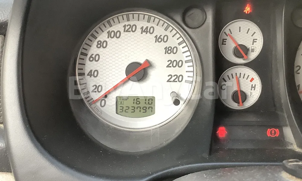 Vehicle photo 7