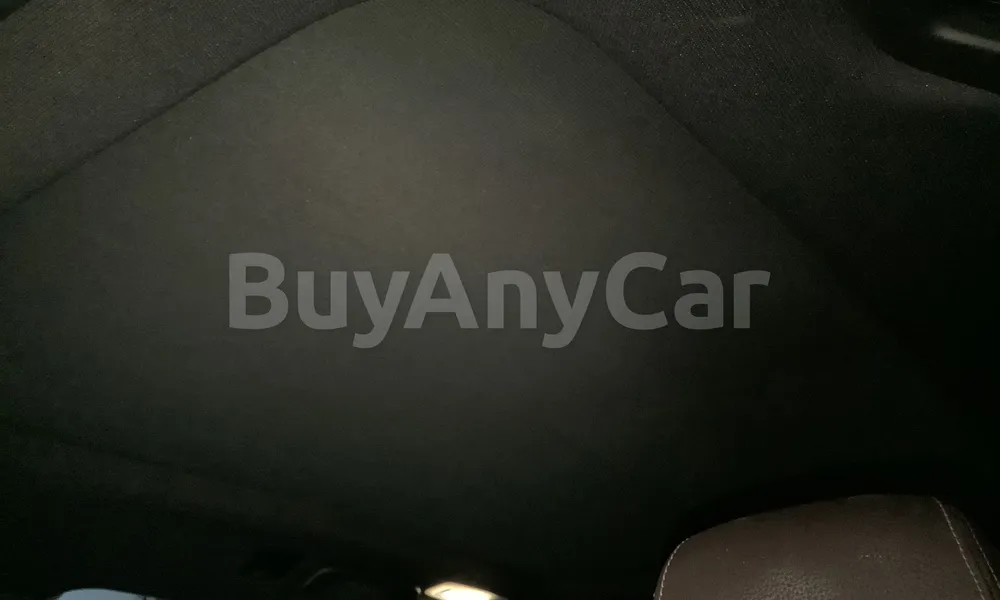Vehicle photo 9