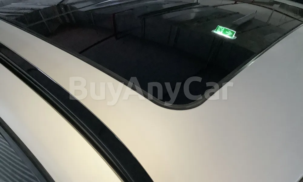 Vehicle photo 5
