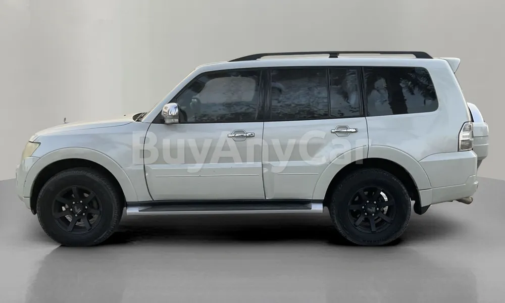 Vehicle photo 4