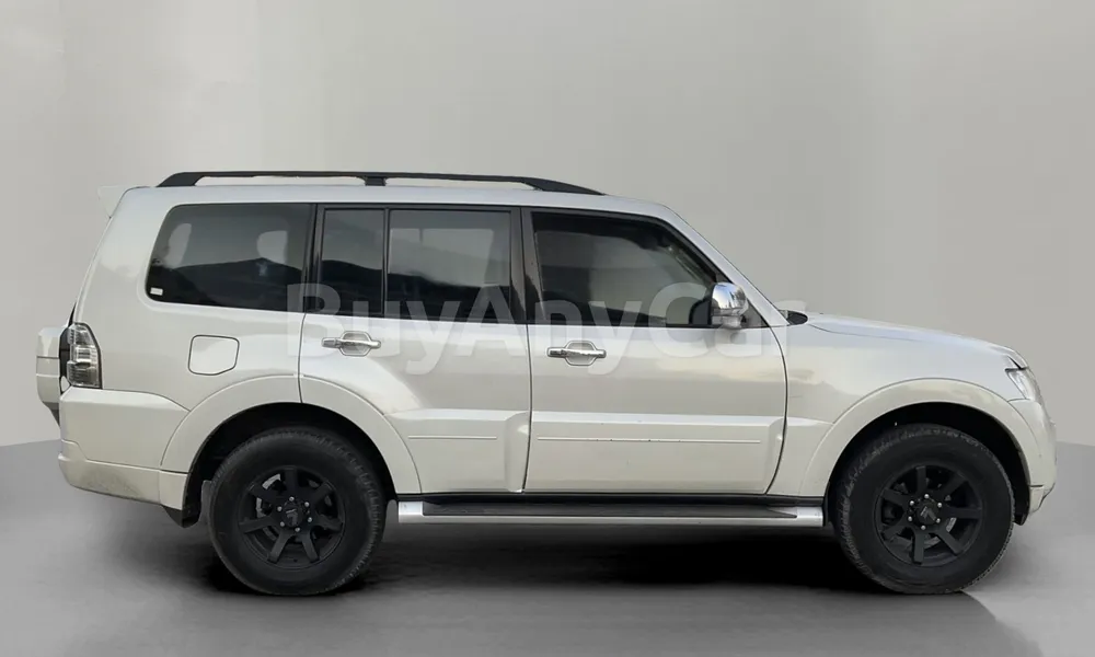 Vehicle photo 3