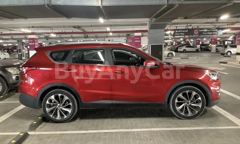 Vehicle photo 3