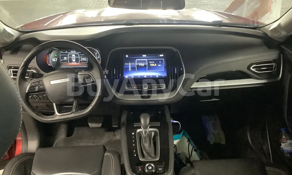 Vehicle photo 7