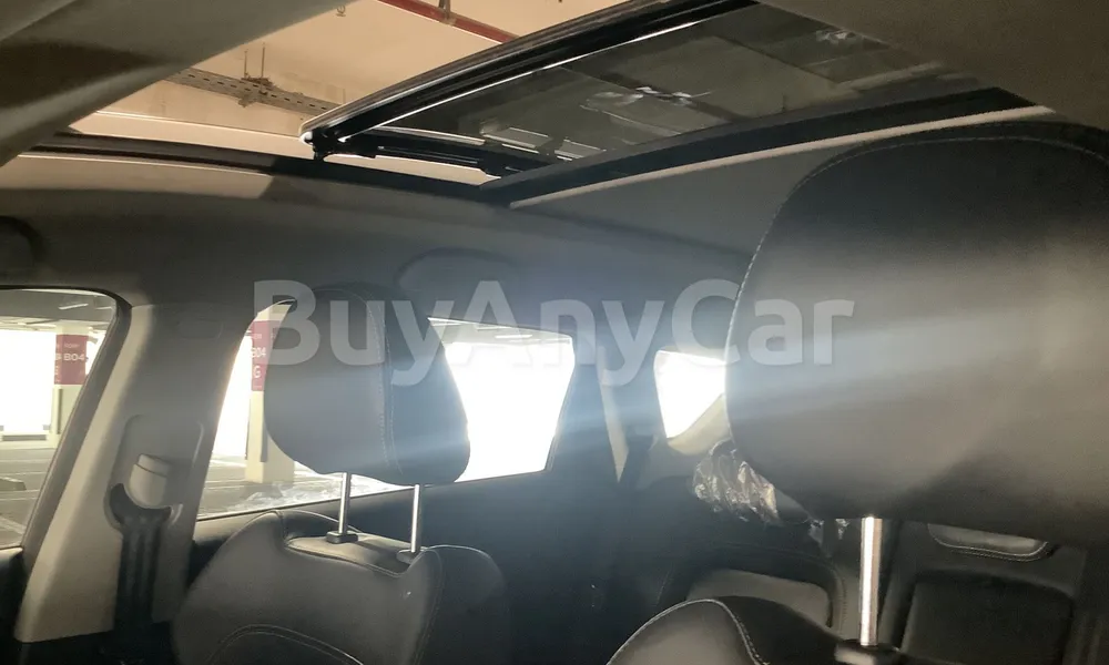 Vehicle photo 8