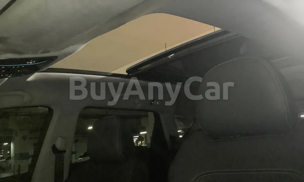 Vehicle photo 9