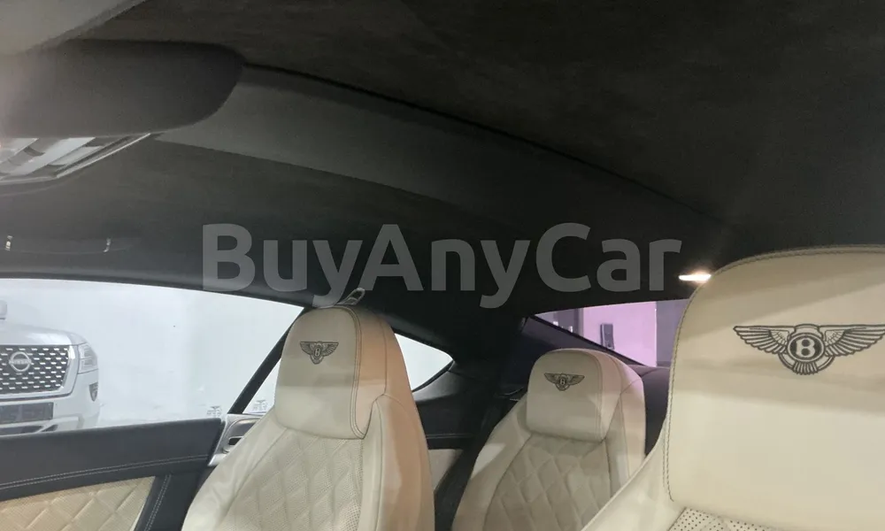 Vehicle photo 10