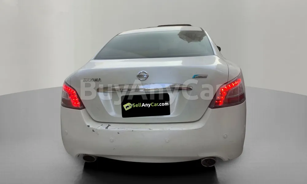 Vehicle photo 2