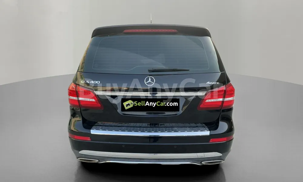 Vehicle photo 2