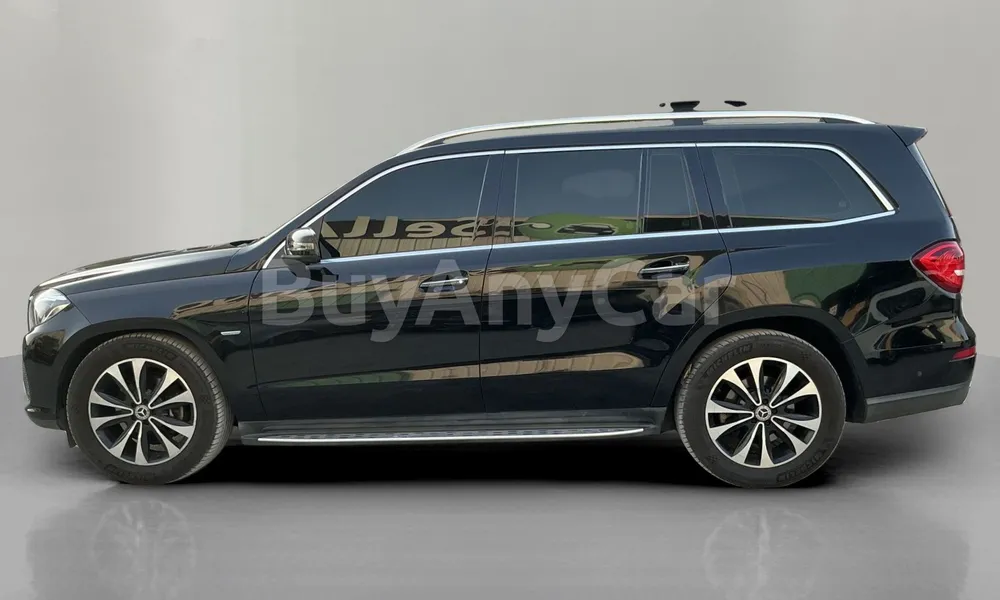 Vehicle photo 4