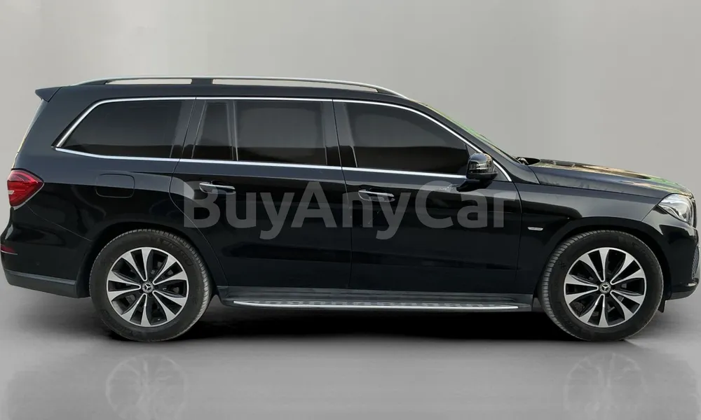 Vehicle photo 3