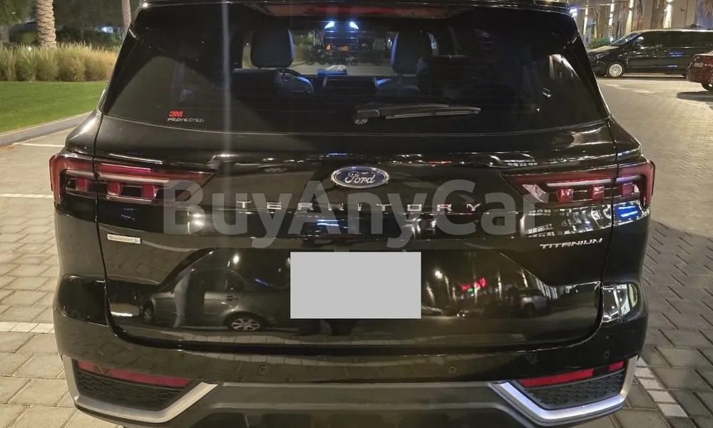 Vehicle photo 2