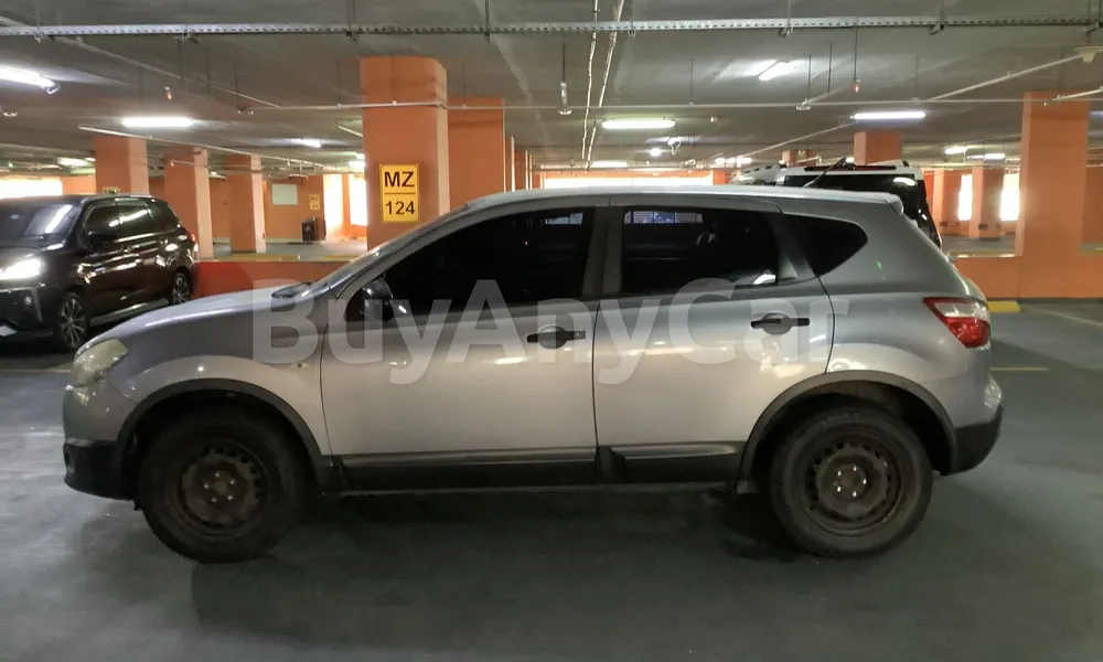 Vehicle photo 4
