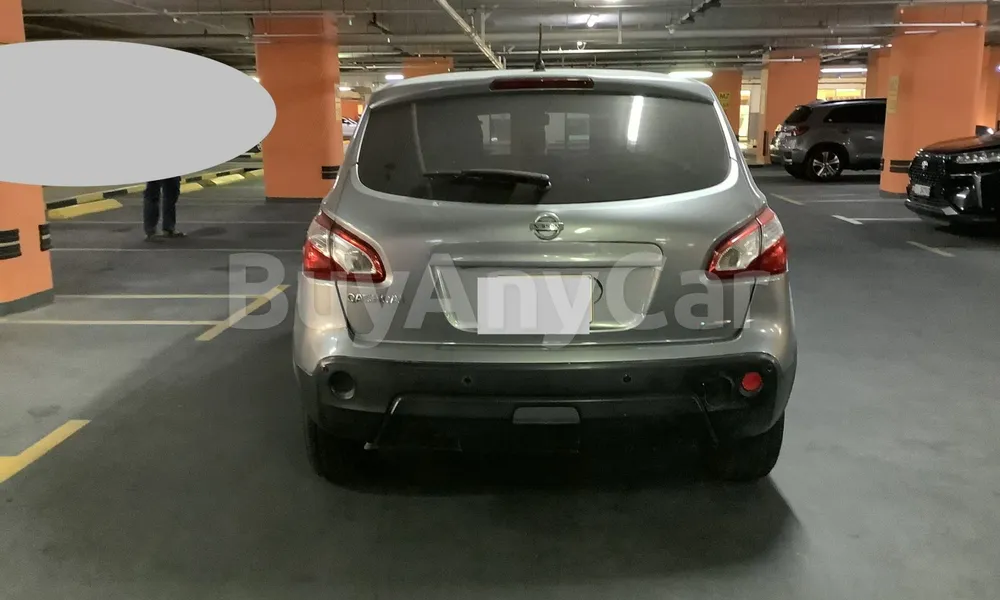 Vehicle photo 2