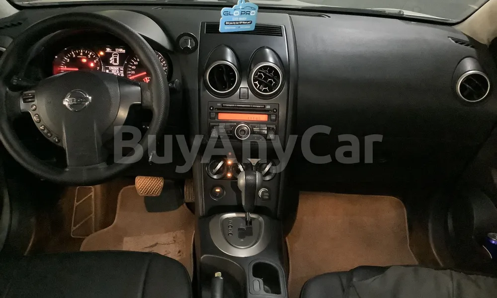 Vehicle photo 9