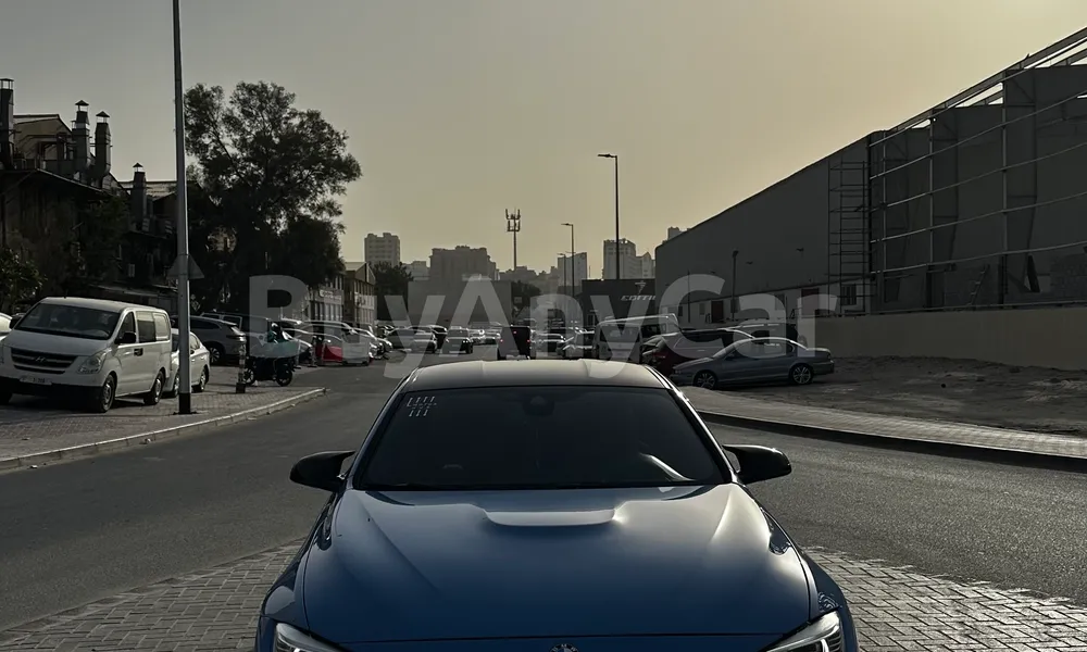 Vehicle photo 5