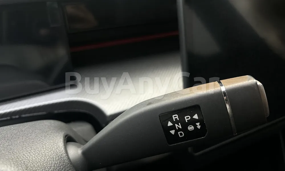 Vehicle photo 11