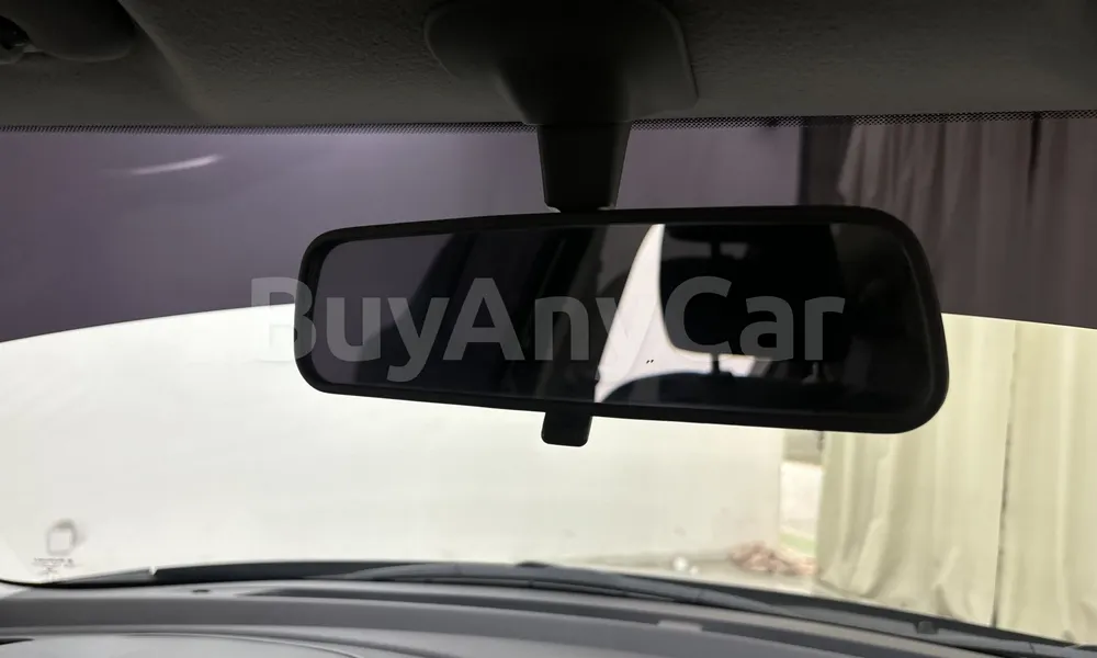 Vehicle photo 11
