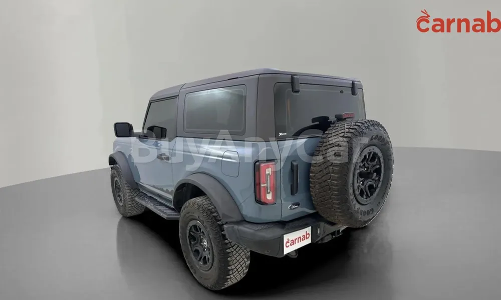 Vehicle photo 8