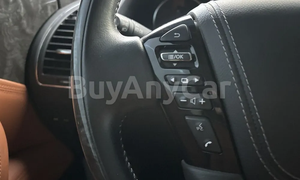 Vehicle photo 5
