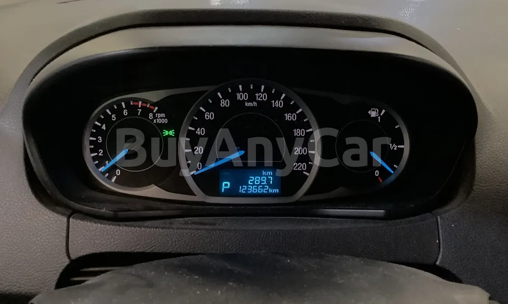 Vehicle photo 5