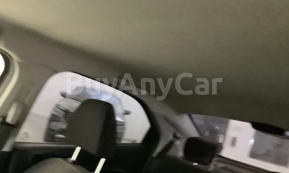 Vehicle photo 8