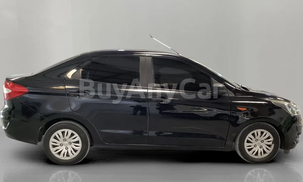 Vehicle photo 3