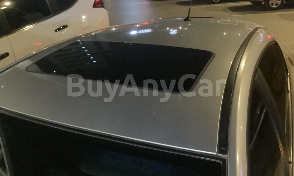 Vehicle photo 6