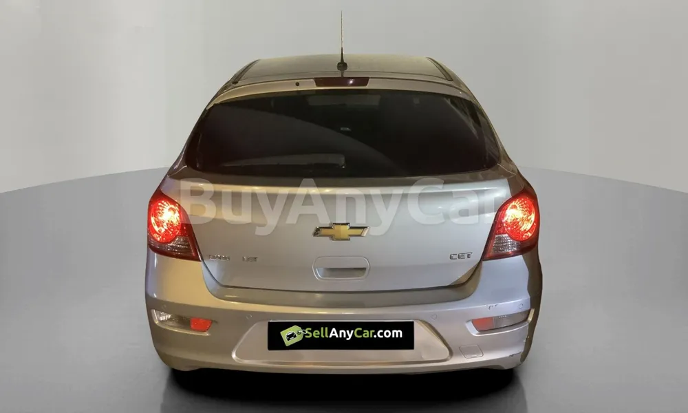 Vehicle photo 2