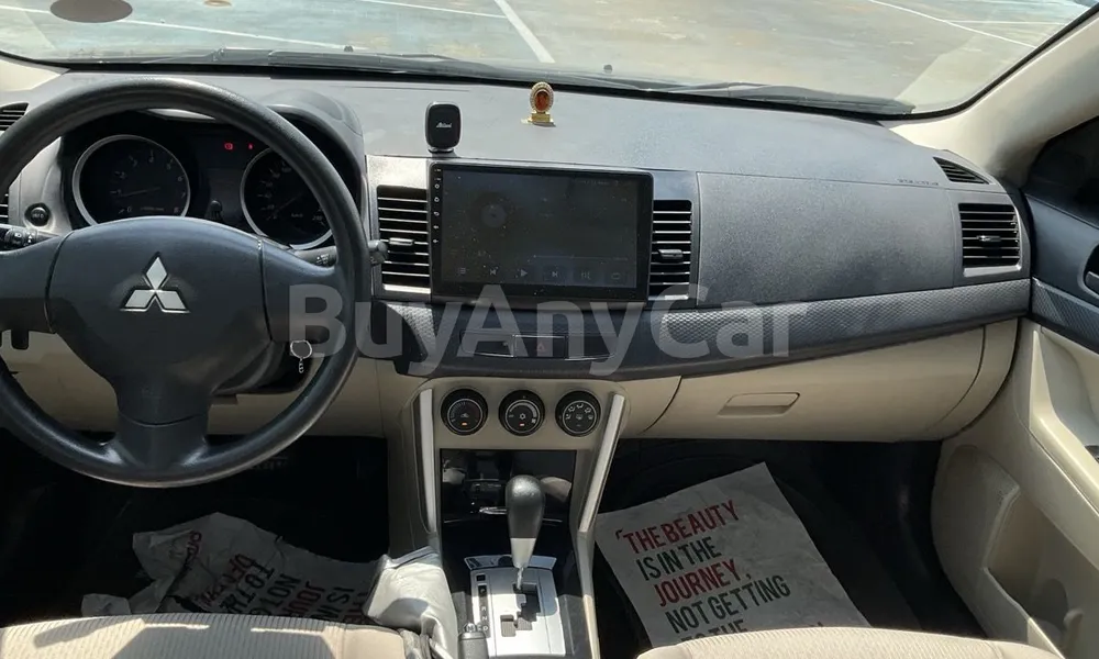 Vehicle photo 8