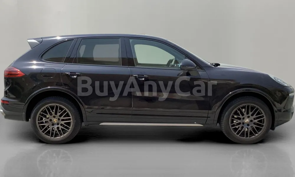 Vehicle photo 3