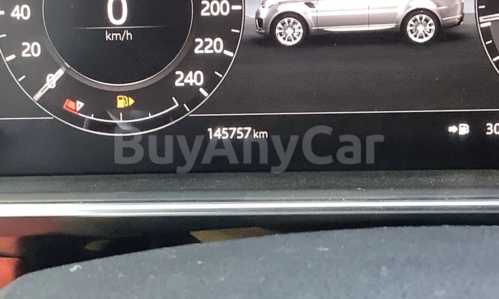 Vehicle photo 9