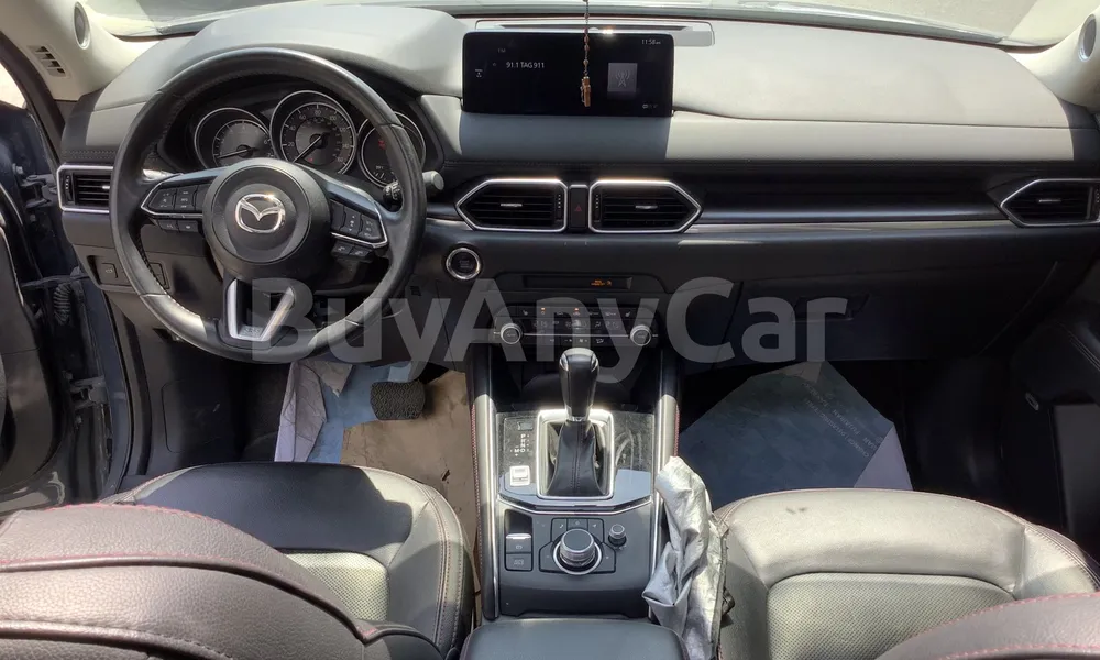 Vehicle photo 8