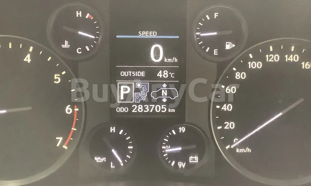 Vehicle photo 9