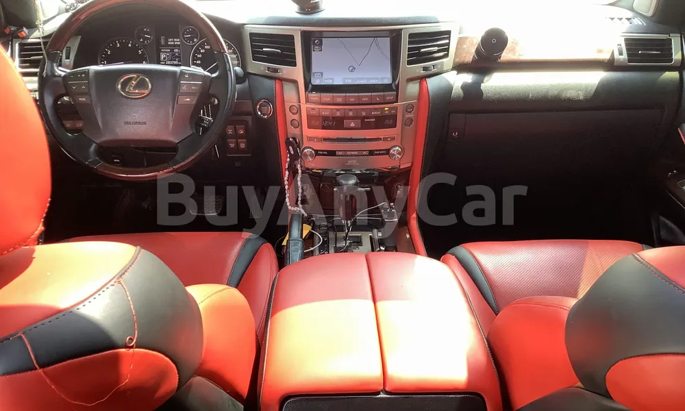 Vehicle photo 8