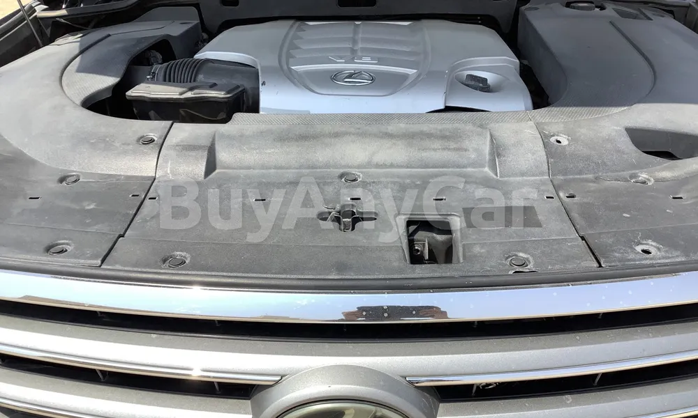 Vehicle photo 6
