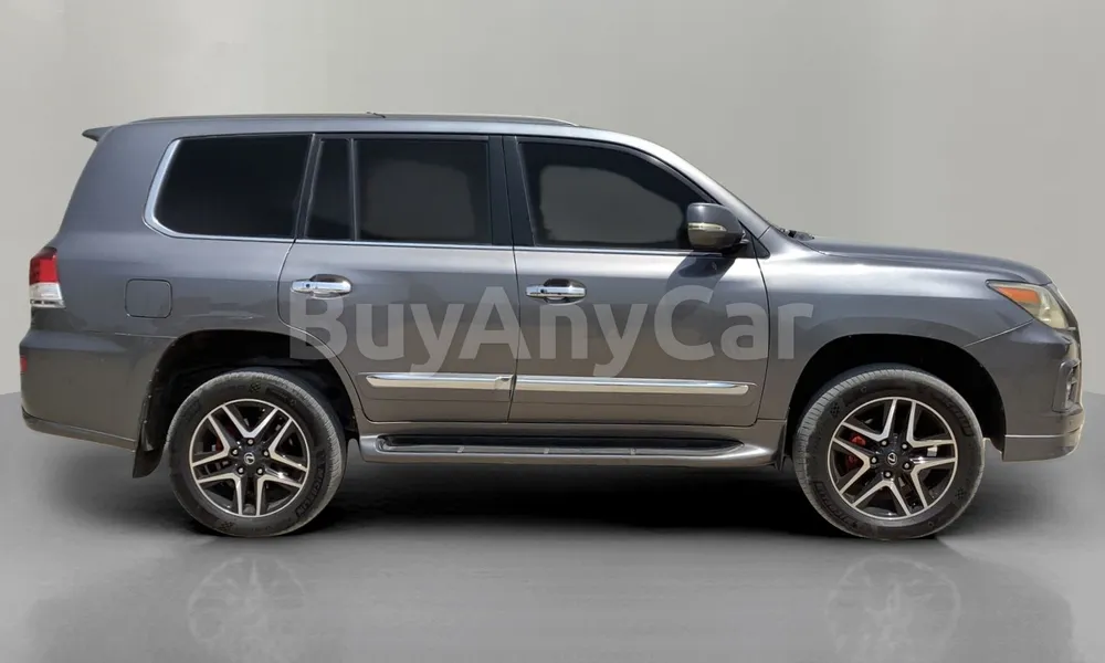 Vehicle photo 3