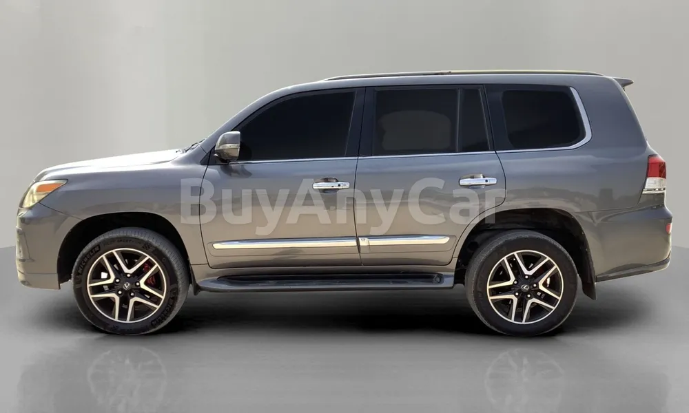 Vehicle photo 4