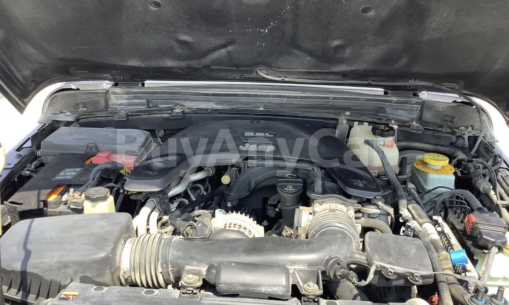 Vehicle photo 6