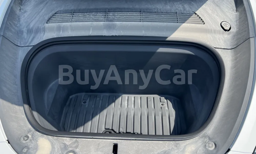 Vehicle photo 7