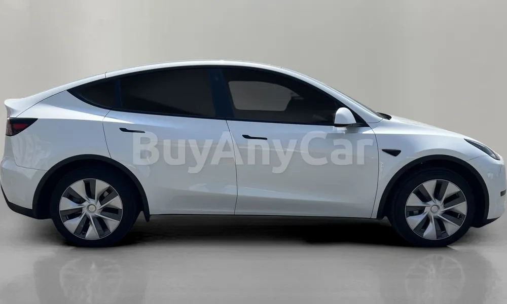Vehicle photo 3