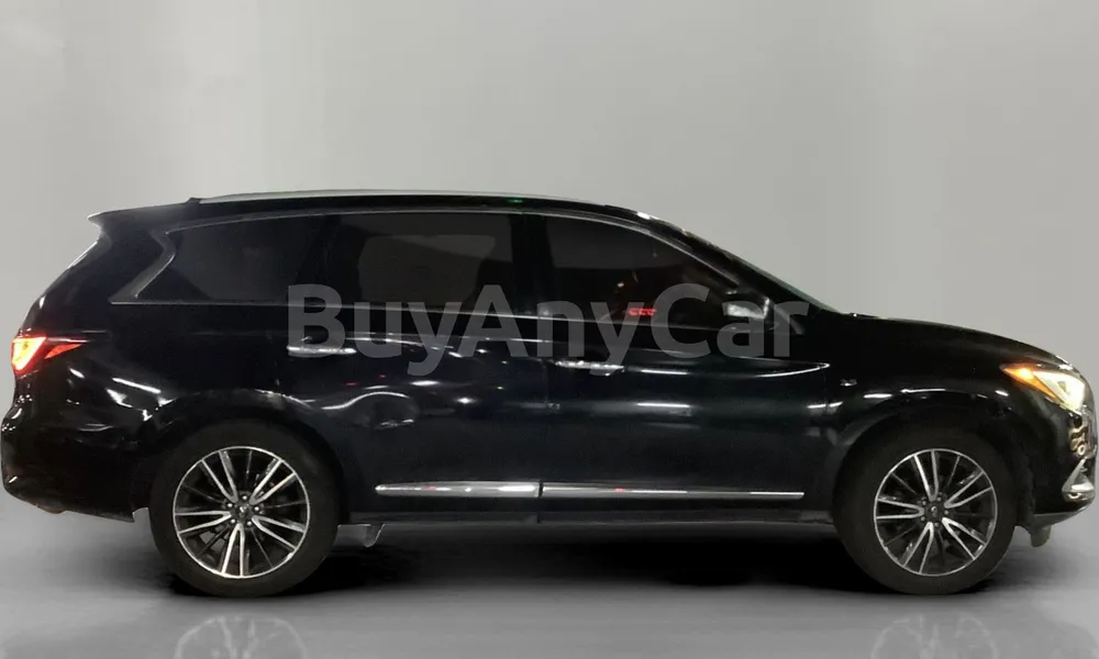 Vehicle photo 3