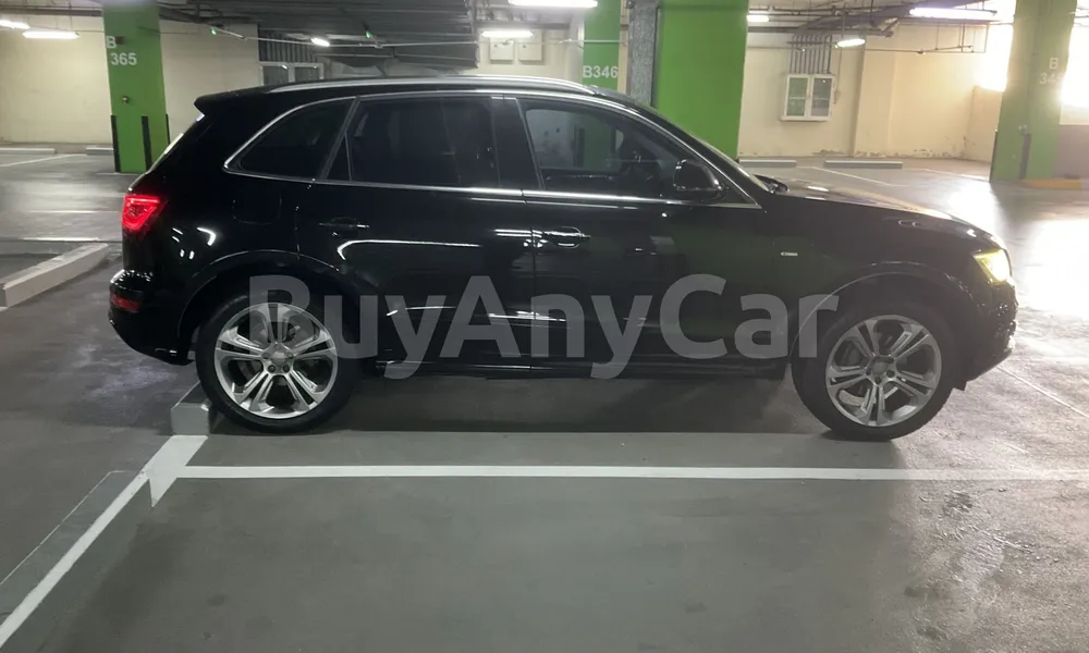 Vehicle photo 3