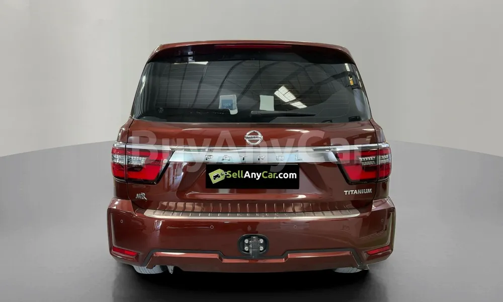 Vehicle photo 2