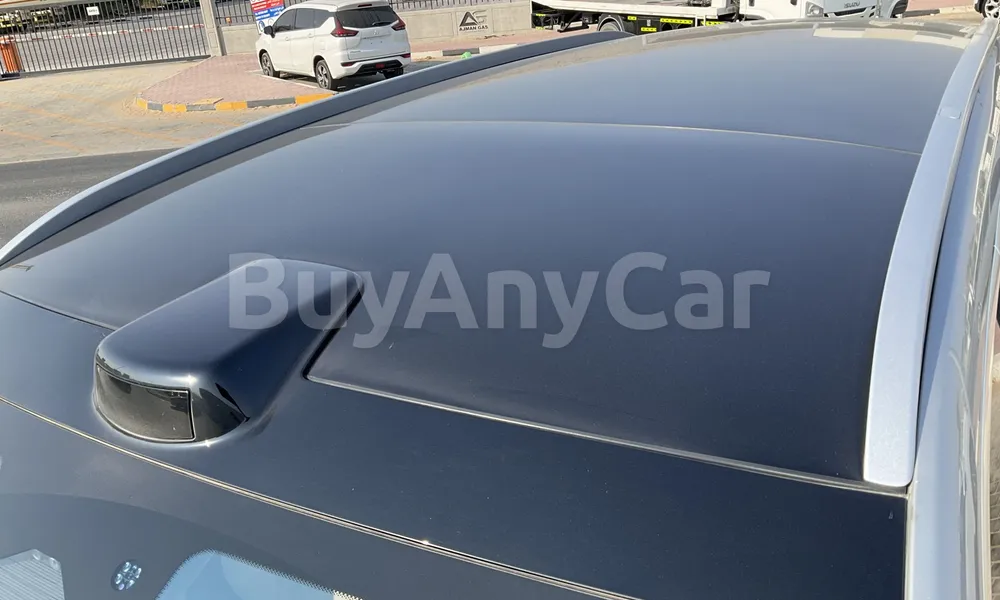 Vehicle photo 5