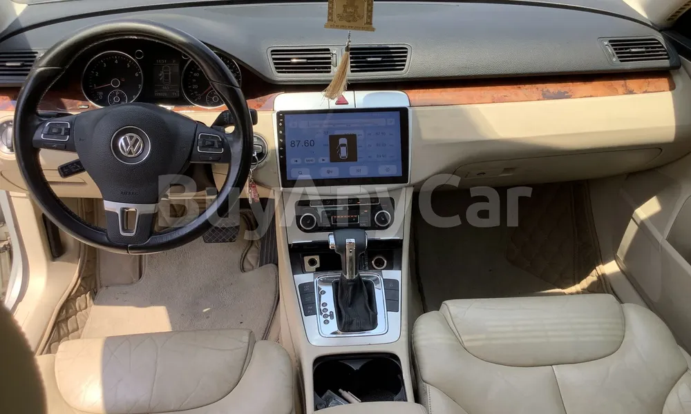 Vehicle photo 8